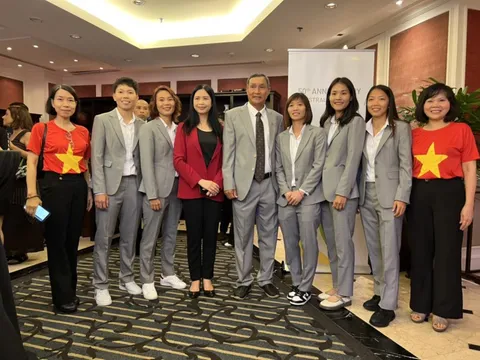 Đại sứ New Zealand Tredene Dobson: 'Tôi chắc chắn sẽ cổ vũ đội tuyển Việt Nam'