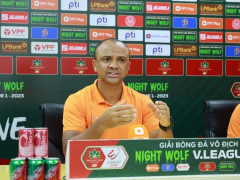 HLV Flavio Cruz khẳng định Quang Hải không phải nguyên nhân khiến CAHN 3 trận liền không thắng