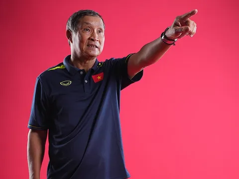 Chưa đá World Cup, HLV Mai Đức Chung đã thiết lập kỷ lục
