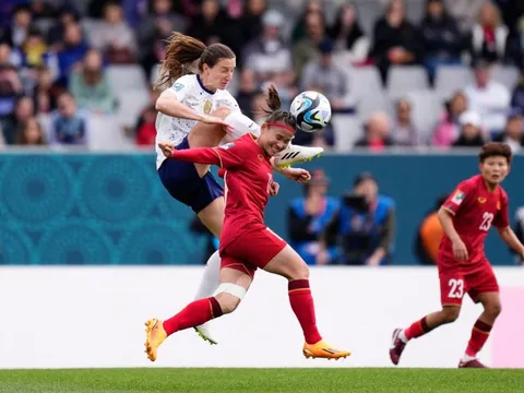 Truyền thông Mỹ và NHM bất ngờ bởi ‘các cô gái gan dạ’ của tuyển Việt Nam