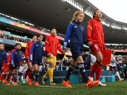 Cùng chiêm ngưỡng khoảnh khắc xúc động và đầy tự hào của ĐT nữ Việt Nam trong trận ra mắt World Cup