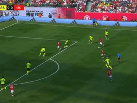 Ba tân binh ‘mất hút’, Arsenal thua bạc nhược MU