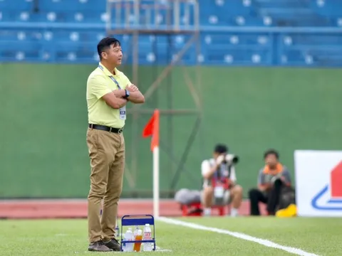 HLV Lê Huỳnh Đức: 'B.Bình Dương không còn đường lùi'