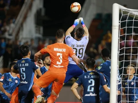 Patrik Lê Giang ‘xuất thần’, CLB TPHCM giành trọn 3 điểm