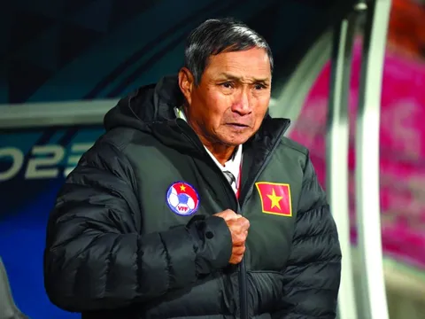 HLV Mai Đức Chung: 'ĐT Việt Nam không thực hiện đúng đấu pháp'