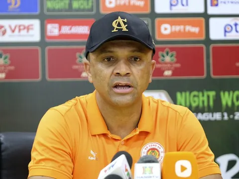 HLV Flavio: 'Nếu có VAR, Công an Hà Nội có thể giành 1 điểm’