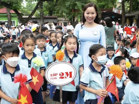 Bộ trưởng GD&ĐT Nguyễn Kim Sơn: Hơn 40.000 giáo viên bỏ việc, khó chồng khó
