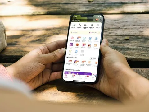 Người Việt dành hơn 6 giờ mỗi ngày để sử dụng điện thoại thông minh