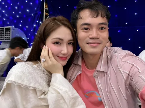 Showbiz 26/9: Văn Toàn và Hòa Minzy ‘tạo scandal’