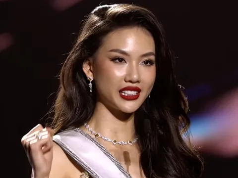 Tranh cãi Bùi Quỳnh Hoa trả lời ứng xử 'bại không chảnh' vẫn đăng quang hoa hậu