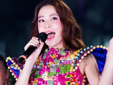 Giọng live của Hoàng Thùy Linh khi không hát đè