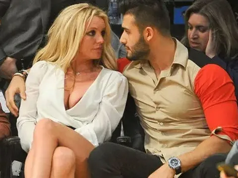 Con trai ông Donald Trump xúc phạm Britney Spears