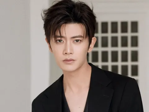 Nam thần Trung Quốc bị tố ngoại tình khi vợ mang thai