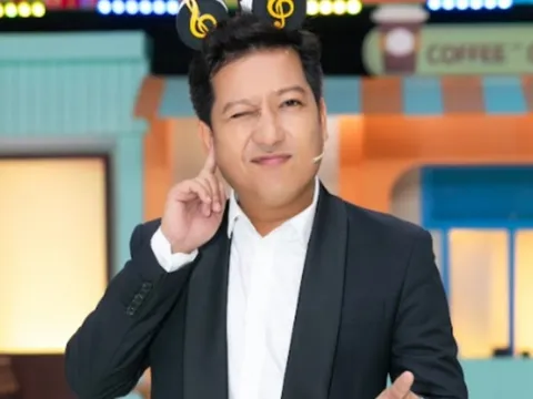 Showbiz 13/10: Lý do Trường Giang - Nhã Phương ôm nhau khóc