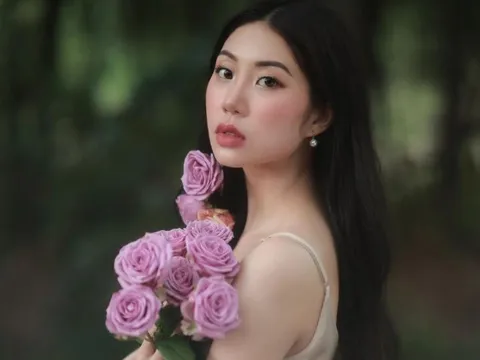 Nhan sắc đời thường của cô gái Việt kiều đăng quang Hoa hậu Trái Đất Việt Nam