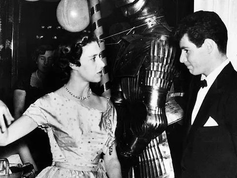 Mối tình nồng cháy của em gái Nữ hoàng Anh và siêu sao Hollywood