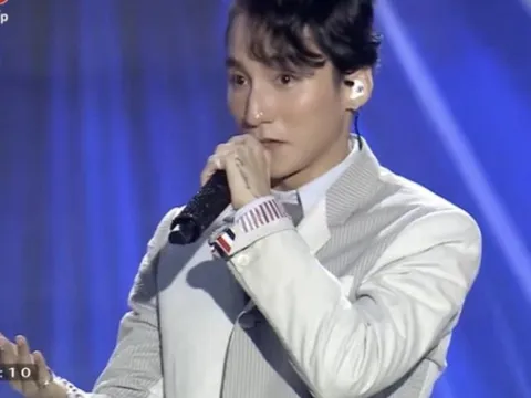 Sơn Tùng M-TP làm lu mờ thí sinh Vietnam Idol