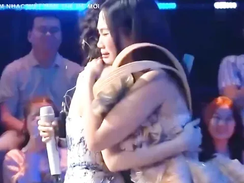 Showbiz Việt cần thêm lời xin lỗi, lòng biết ơn