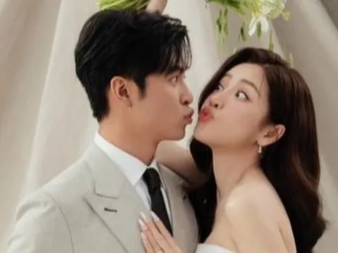 Showbiz 26/10: Gin Tuấn Kiệt và Puka tung ảnh cưới, thiệp mời độc lạ