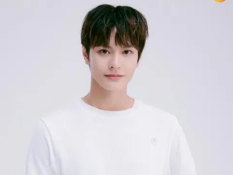 Nam sinh cao 1,8 m THPT chuyên Lê Hồng Phong ký hợp đồng làm thần tượng ở Hàn Quốc