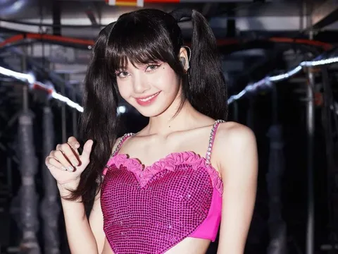 Giữa ồn ào bị Trung Quốc tẩy chay, Lisa (BlackPink) nhận danh hiệu danh giá