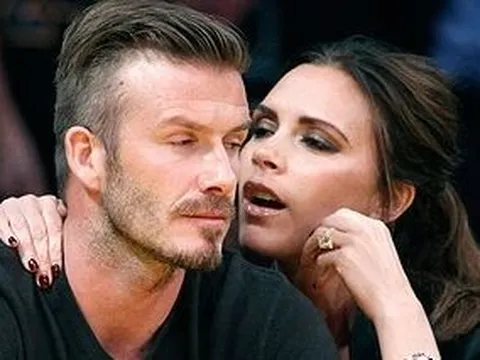 Victoria trên cơ David Beckham