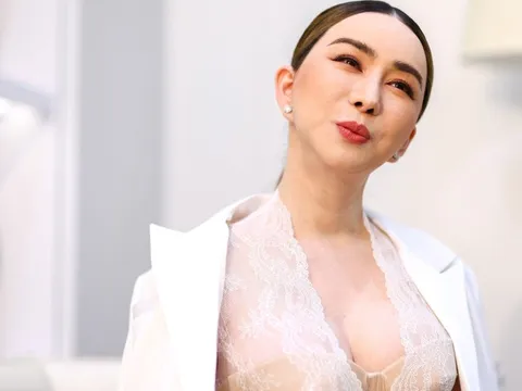 Nữ tỷ phú Hoa hậu Hoàn vũ lao đao