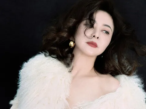 Đệ nhất mỹ nhân Hong Kong ở tuổi 61