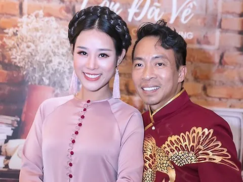 Ca sĩ Việt Hoàn và vợ kém 18 tuổi ly hôn