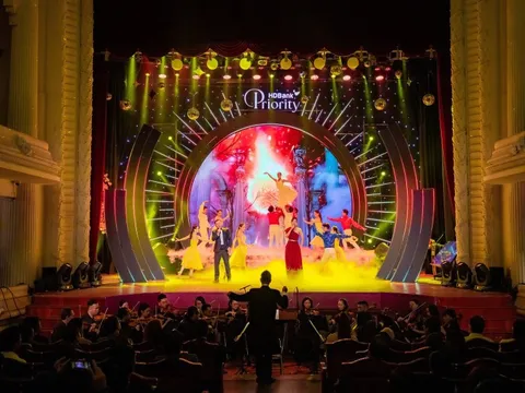 Từ HDBank Priority đến sự trở lại của huyền thoại saxophone Kenny G ở Việt Nam