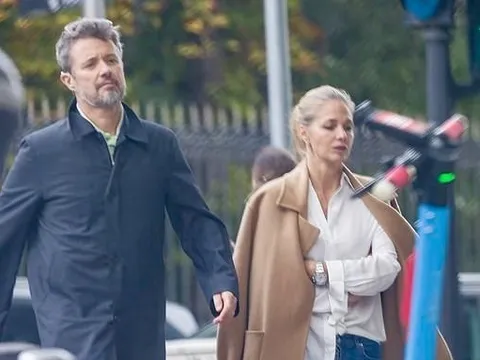 Bức ảnh làm rung chuyển Hoàng gia Đan Mạch