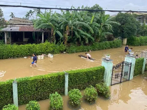 Nhà của Á hậu Minh Nhàn ở Huế bị ngập sâu