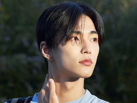 Nam ca sĩ 20 tuổi có đời tư hỗn loạn bị đình chỉ hoạt động vô thời hạn