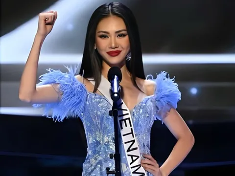 Bùi Quỳnh Hoa gặp sự cố trong chung kết Hoa hậu Hoàn vũ