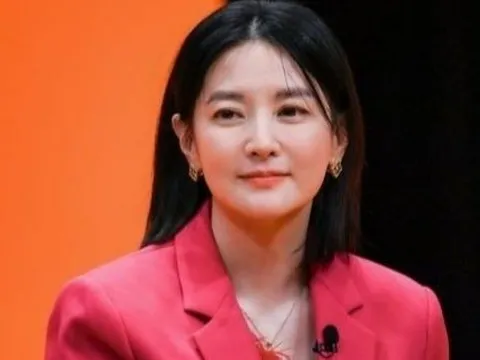 Lee Young Ae tuổi 52