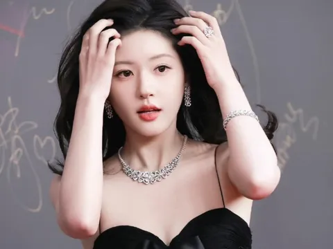 Triệu Lộ Tư ê chề khi thua kiện antifan