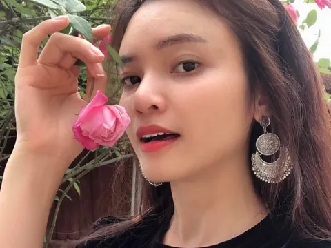 Showbiz 6/12: Nữ ca sĩ Việt trẻ nhất được phong tặng Nghệ sĩ Nhân dân là ai?