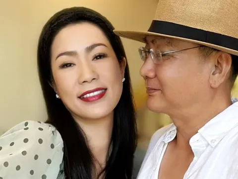 Á hậu Việt Nam đầu tiên được phong Nghệ sĩ Nhân dân