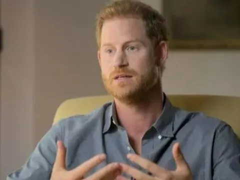 Harry: 'Tôi bị buộc phải rời Hoàng gia Anh'