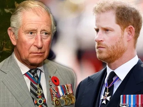 Thị phi bủa vây Hoàng gia Anh