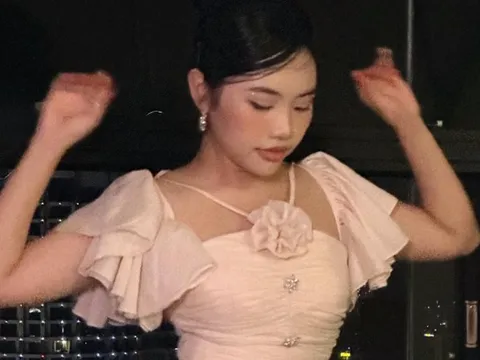 Sự độc hại khi Phương Mỹ Chi phải lên tiếng ồn ào lộ clip nhạy cảm