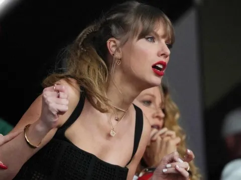 Tại sao Singapore chơi tất tay với Taylor Swift để loại bỏ Thái Lan?