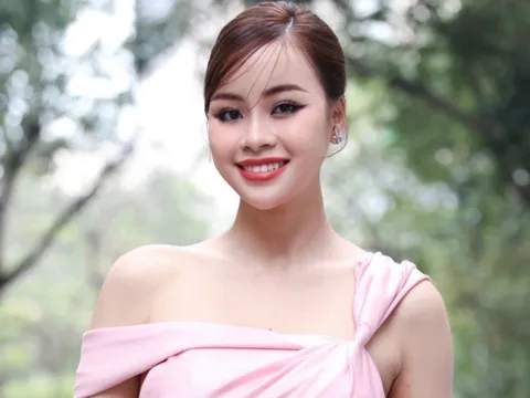 Á hậu Đào Hiền diện váy lệch vai quyến rũ tại sự kiện