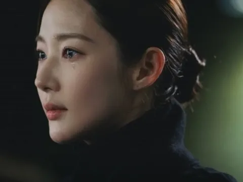Park Min Young thừa nhận sai lầm yêu đại gia
