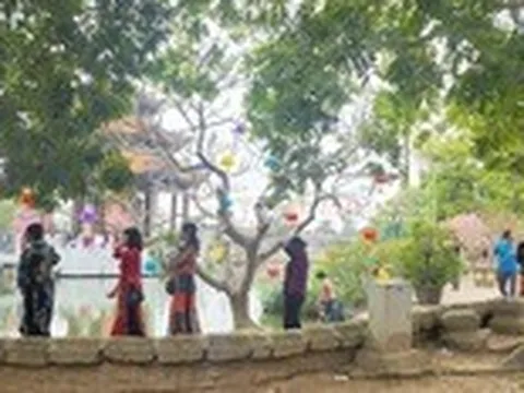 Đầu xuân nói chuyện đi chùa: Lễ vật không quan trọng vơi đầy