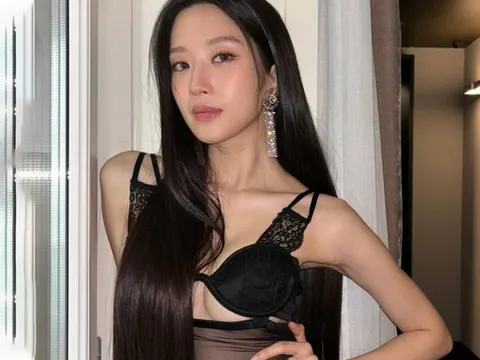 Nữ diễn viên gây tranh luận vì thời trang hở bạo