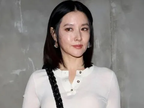 Ảnh chưa qua chỉnh sửa của Lee Young Ae