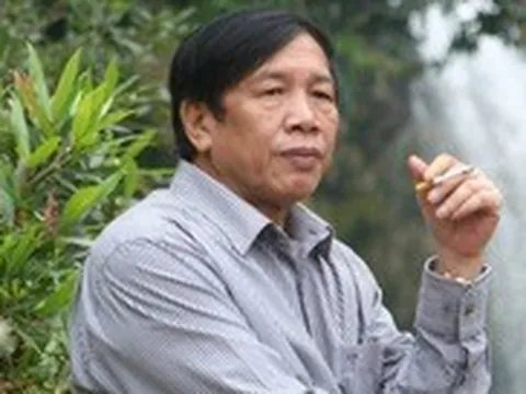 Ông Khuất Quang Thụy thôi mọi chức vụ tại Hội Nhà văn, báo Văn Nghệ trống tổng biên tập