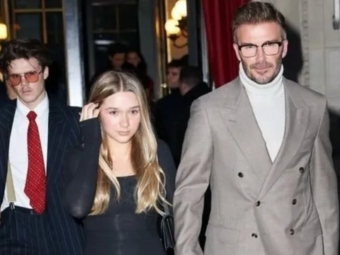 Nhà Beckham chiếm hết sóng ở show thời trang