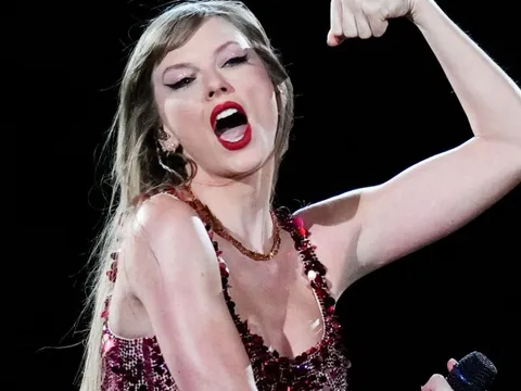 Singapore hốt bạc